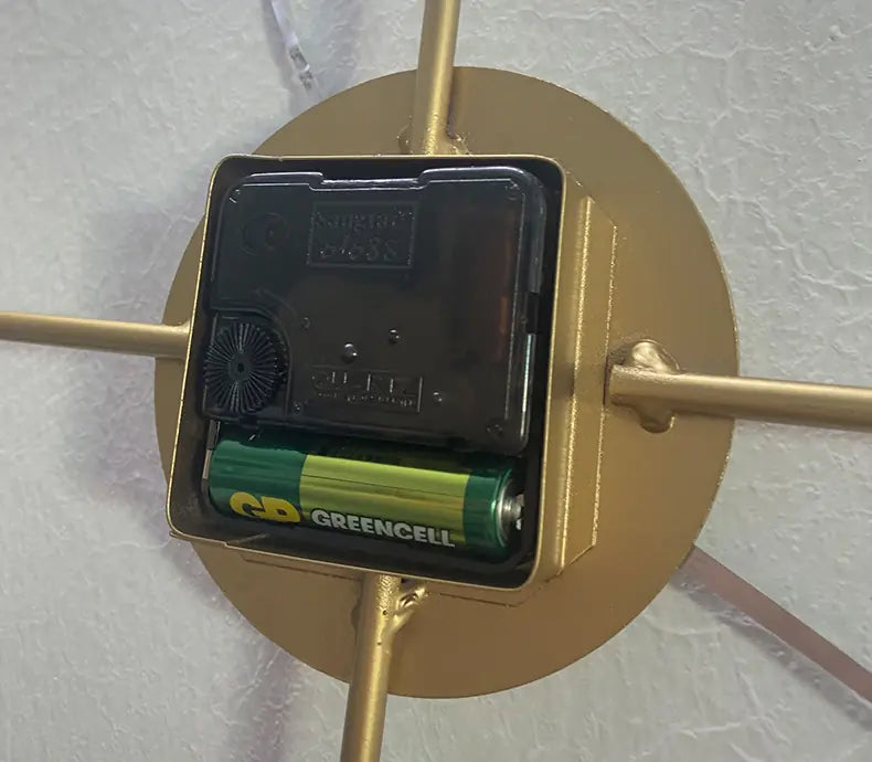 Modern Iron Art Clock for Living Room Use