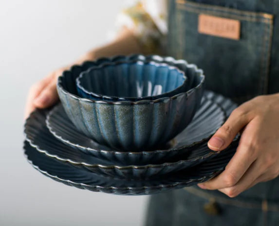 Aurum Ripple Dining Set plates and bowls